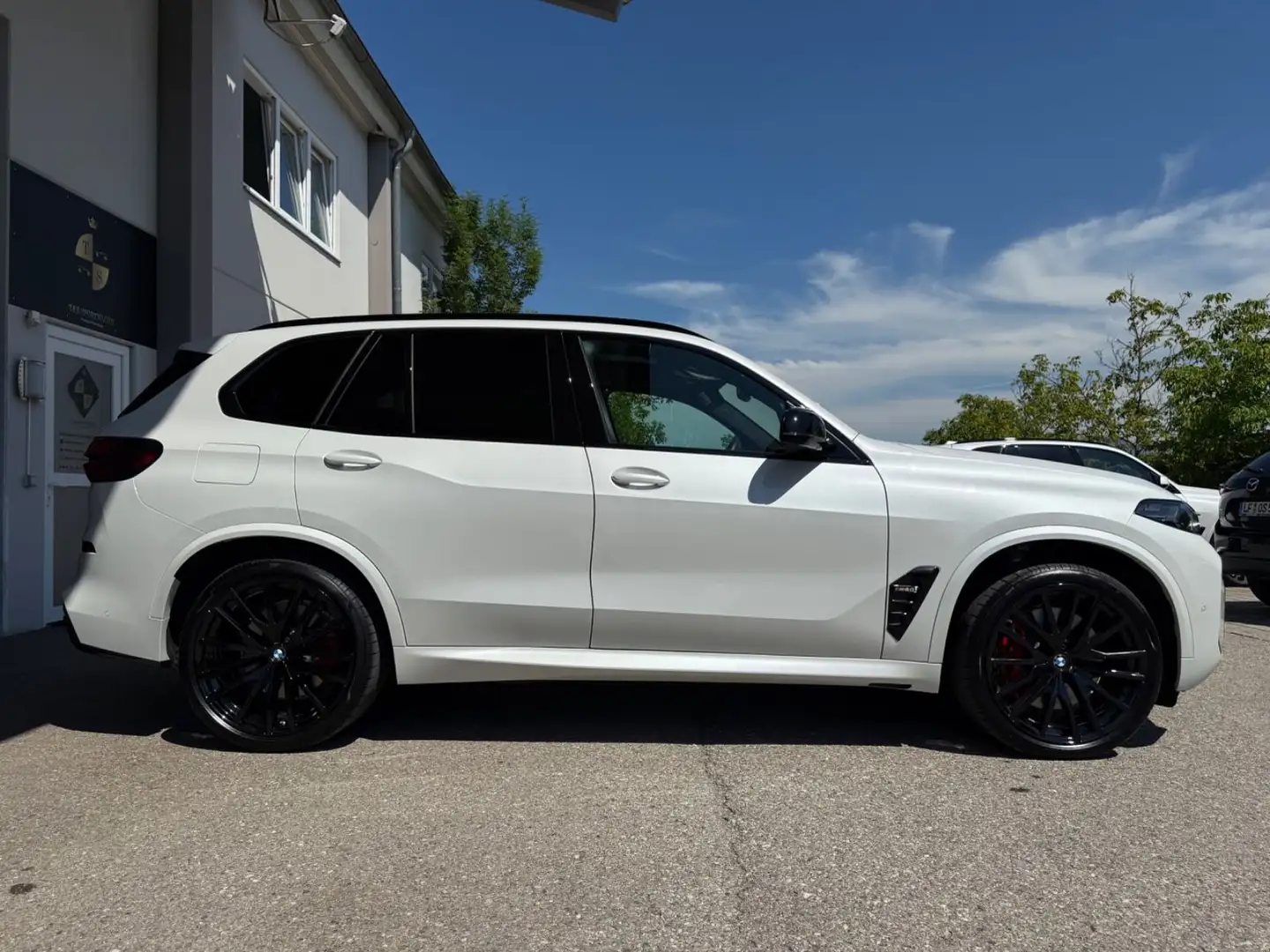 BMW X5 M60 i xDrive*B&W*Sky Lounge*22 Zoll* Weiß - 2
