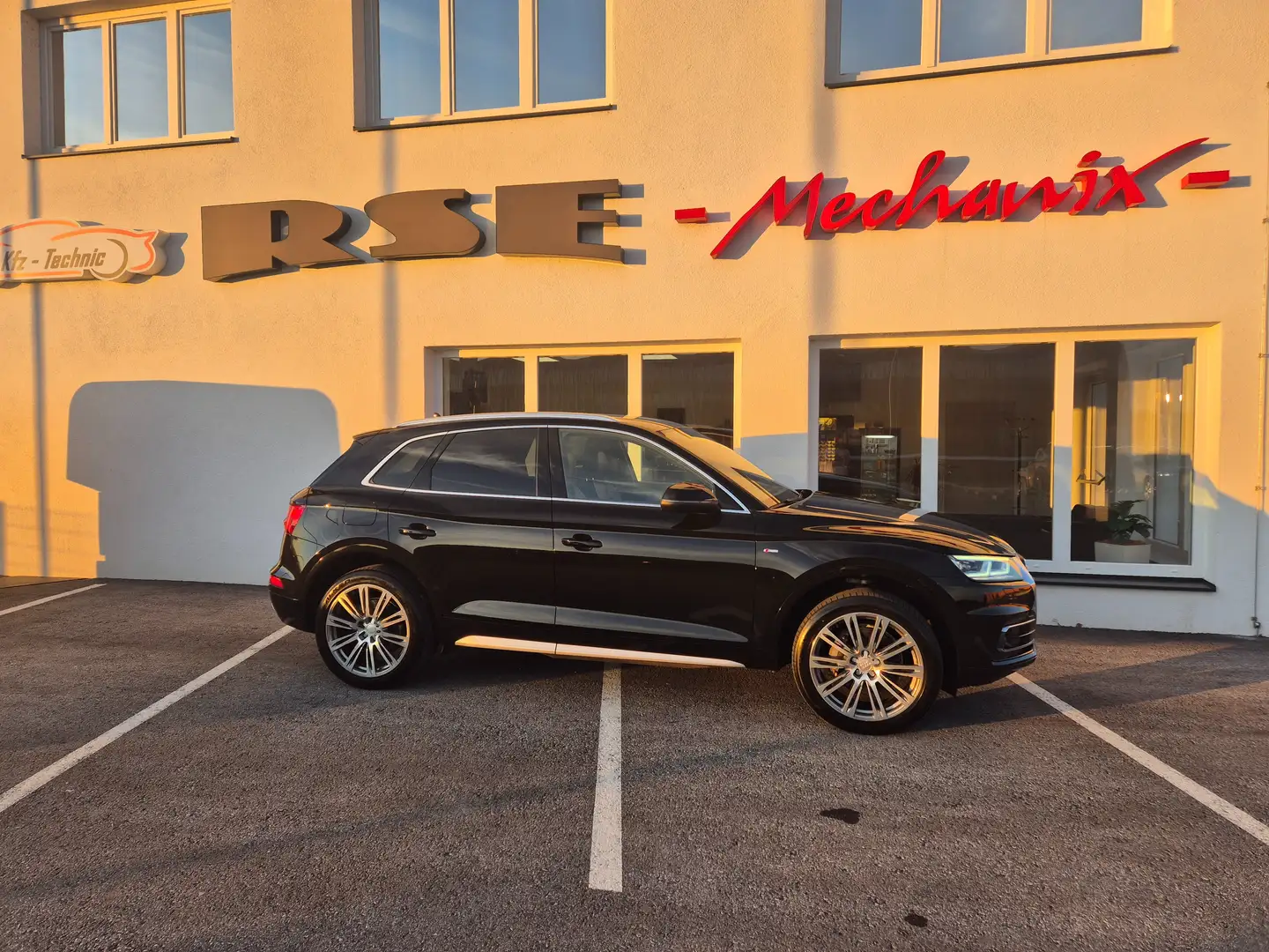 Audi Q5 quattro Sport,S-Line Plus,LED,usw... Schwarz - 1