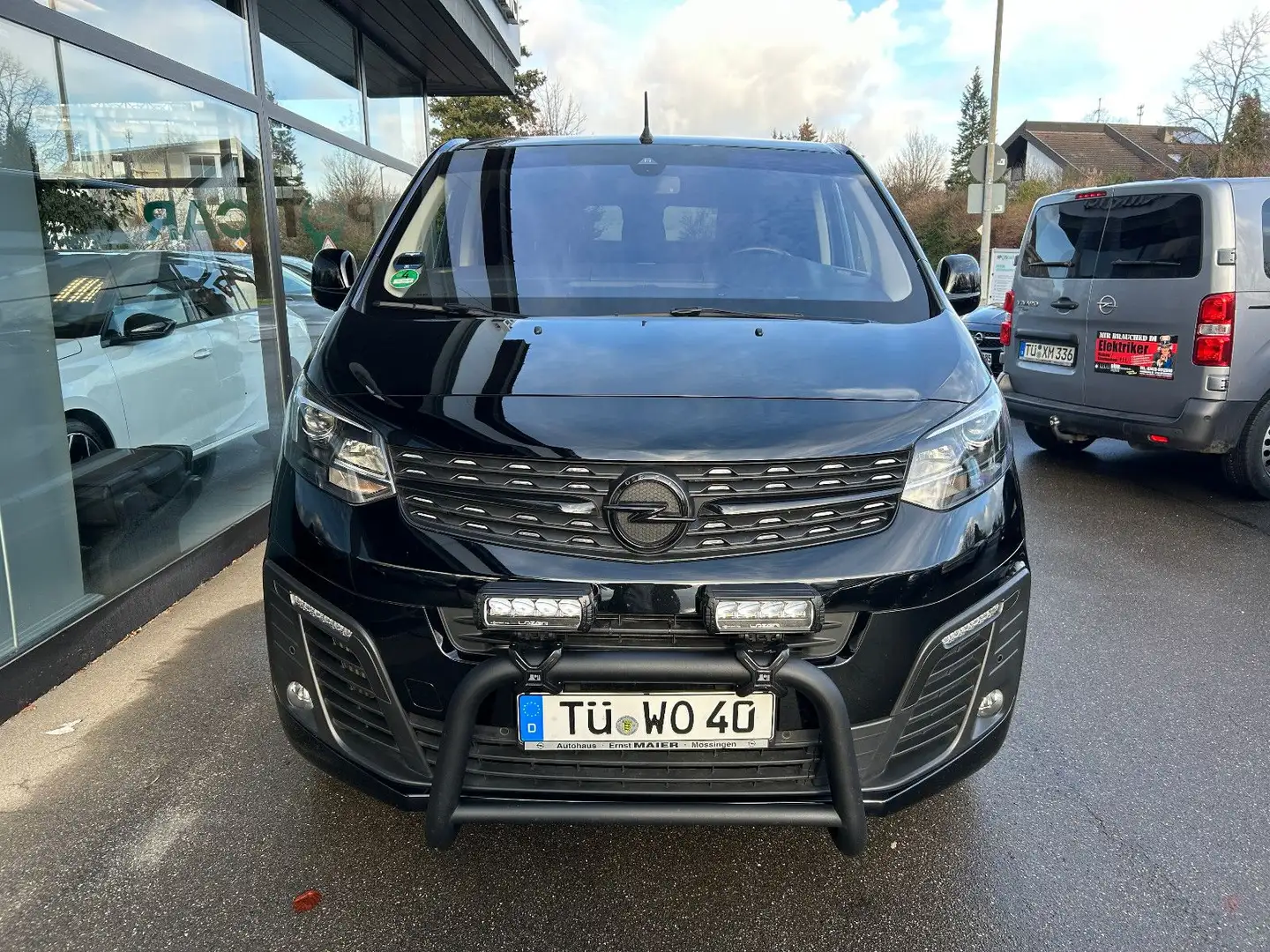 Opel Vivaro DoKa L 2.0D, 106KW Autom., BITTER-Paket Noir - 2