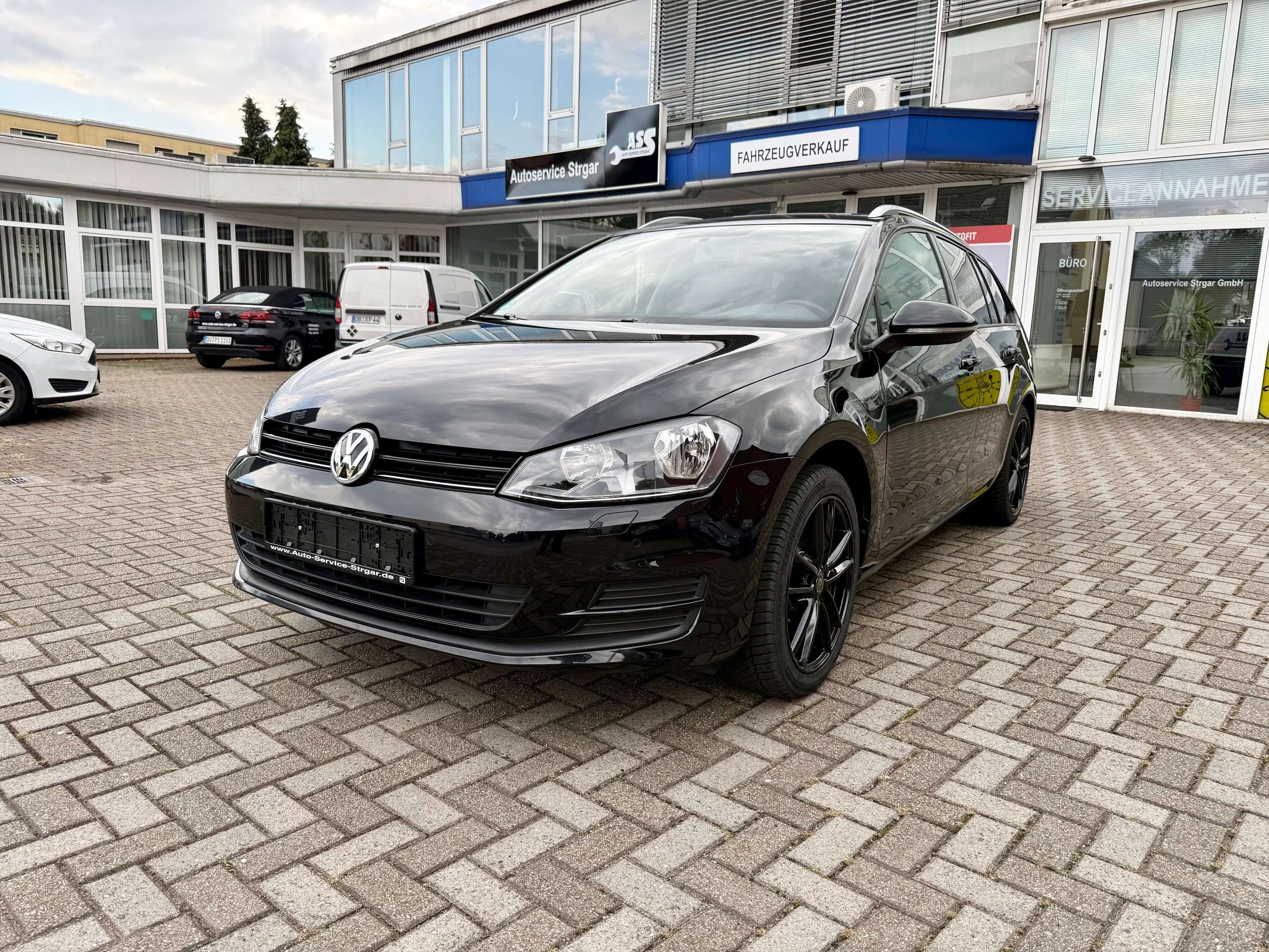 Second hand Volkswagen Golf 1.0