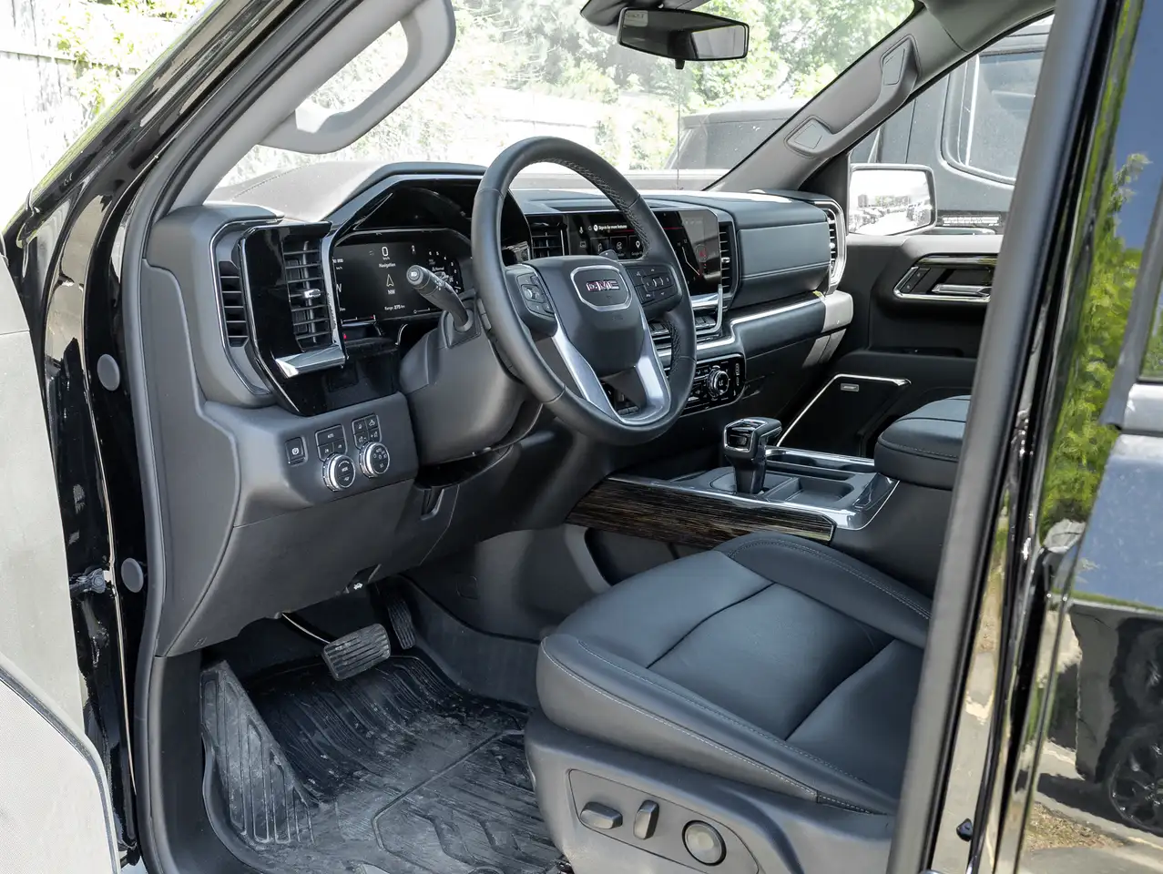 GMC Sierra 1500 снимка GMC Sierra 1500