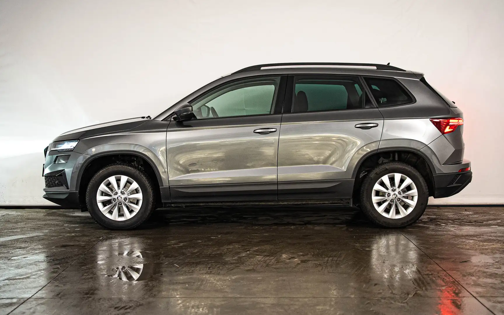 Skoda Karoq Karoq 1.5 TSI ACT Ambition DSG Grau - 2