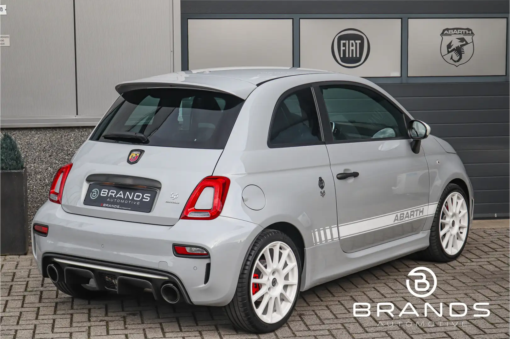 Abarth 595 1.4 T-Jet Esseesse 70 1e eig Vol optie Carbon Gara Grijs - 2