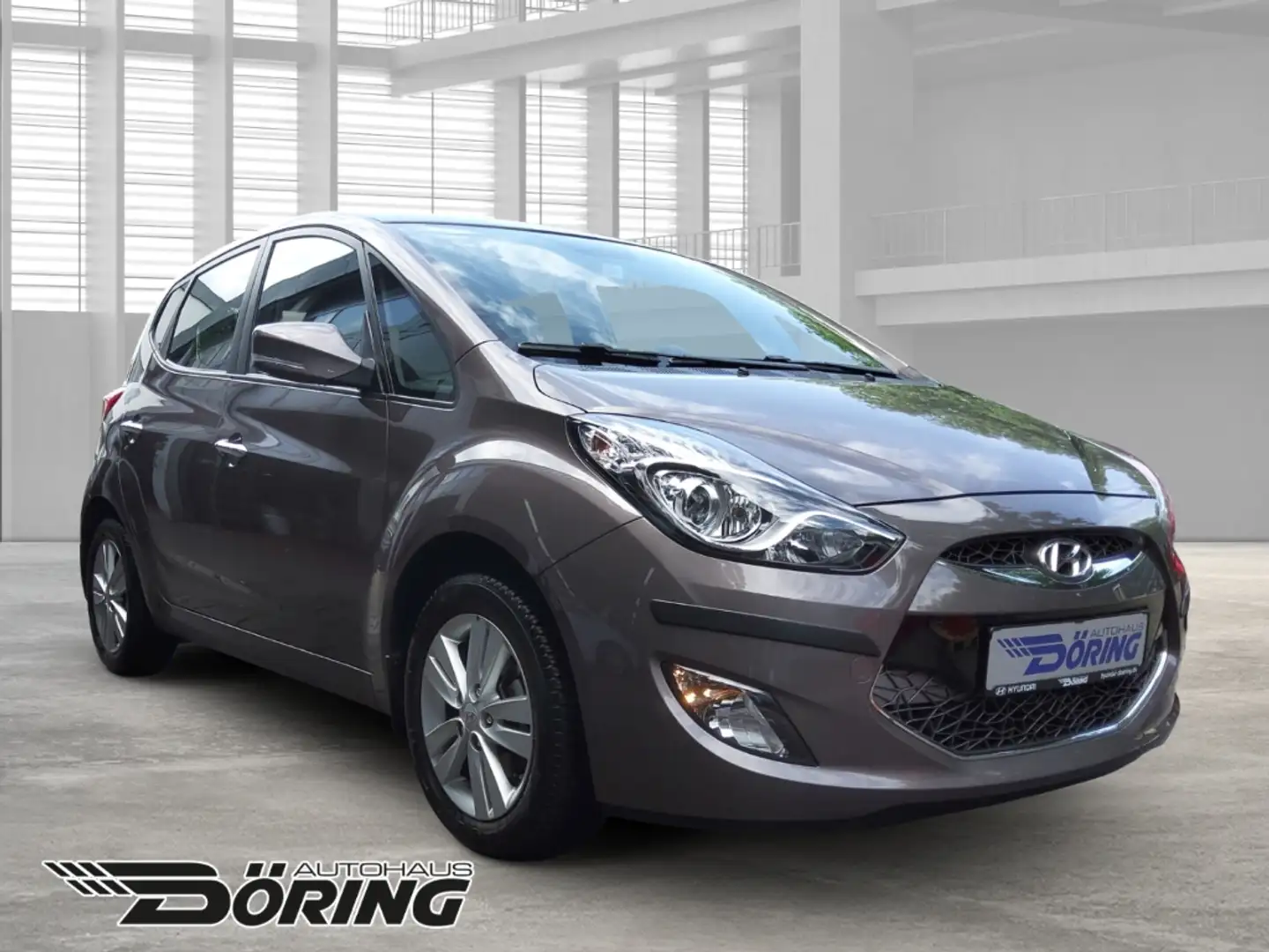 Hyundai iX20 Style 1.6 Benzin Allwetter 125PS Marrón - 2