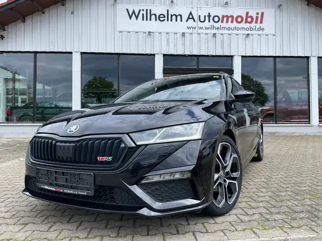 Skoda Octavia RS Plus 4x4 Pano DIGI Matrix Beam AHK KameraMemory