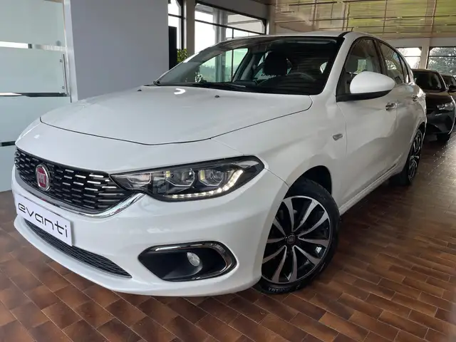 Fiat Tipo 1.4 Lounge 95cv FARI LED/NAVI/TELECAMERA/SENSORI