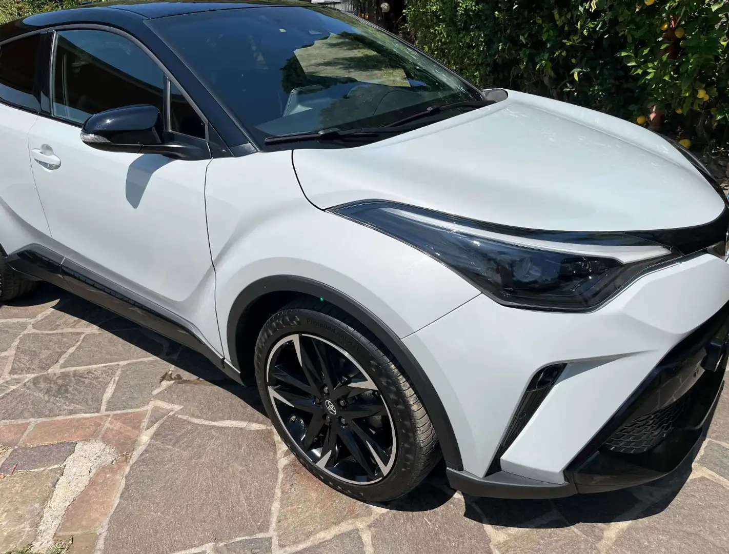 Toyota C-HR 2.0h GR Sport Black edition e-cvt - 1