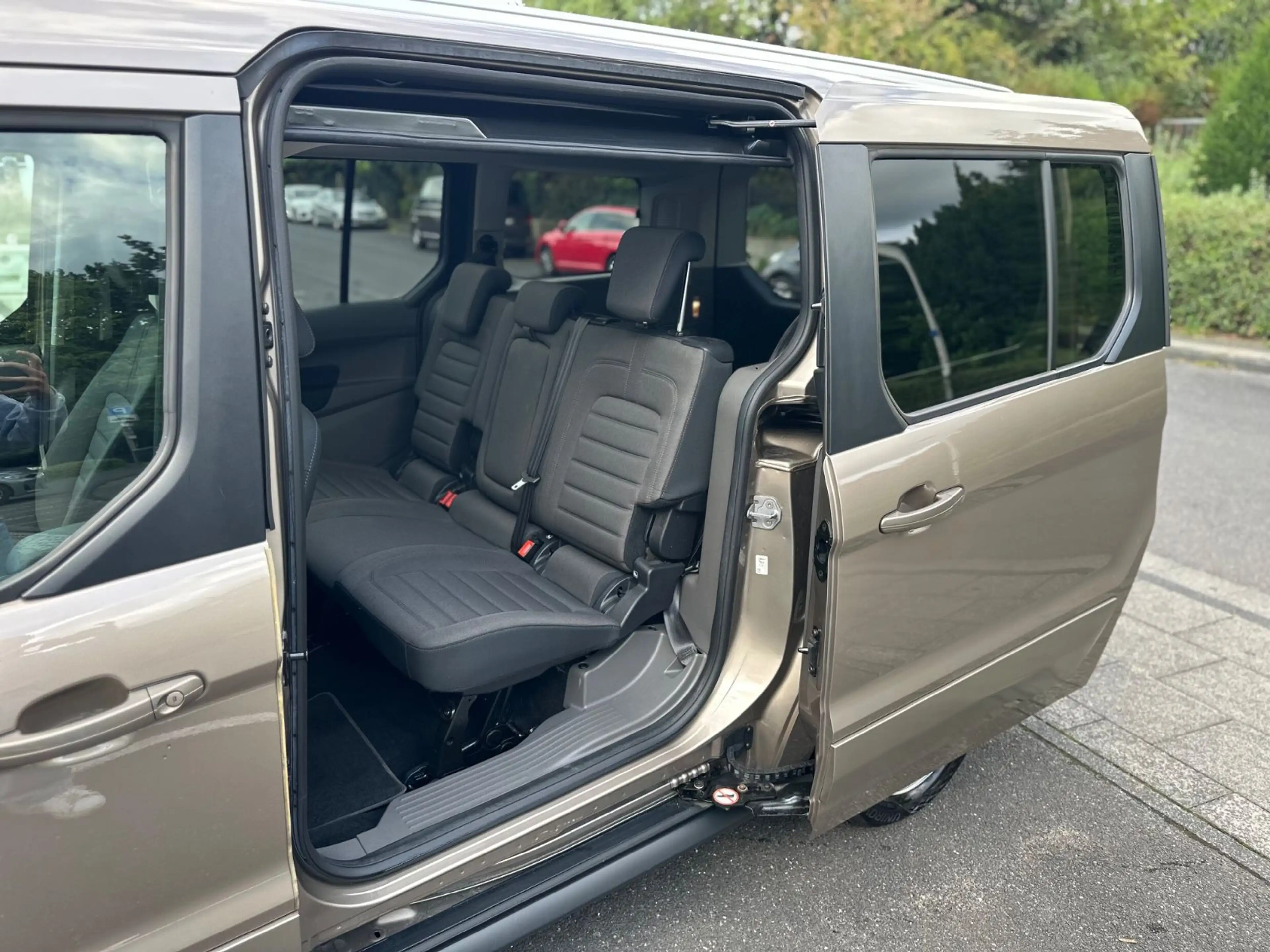 Ford Grand Tourneo Connect Titanium,Auto,52000KM,LED — photo 9