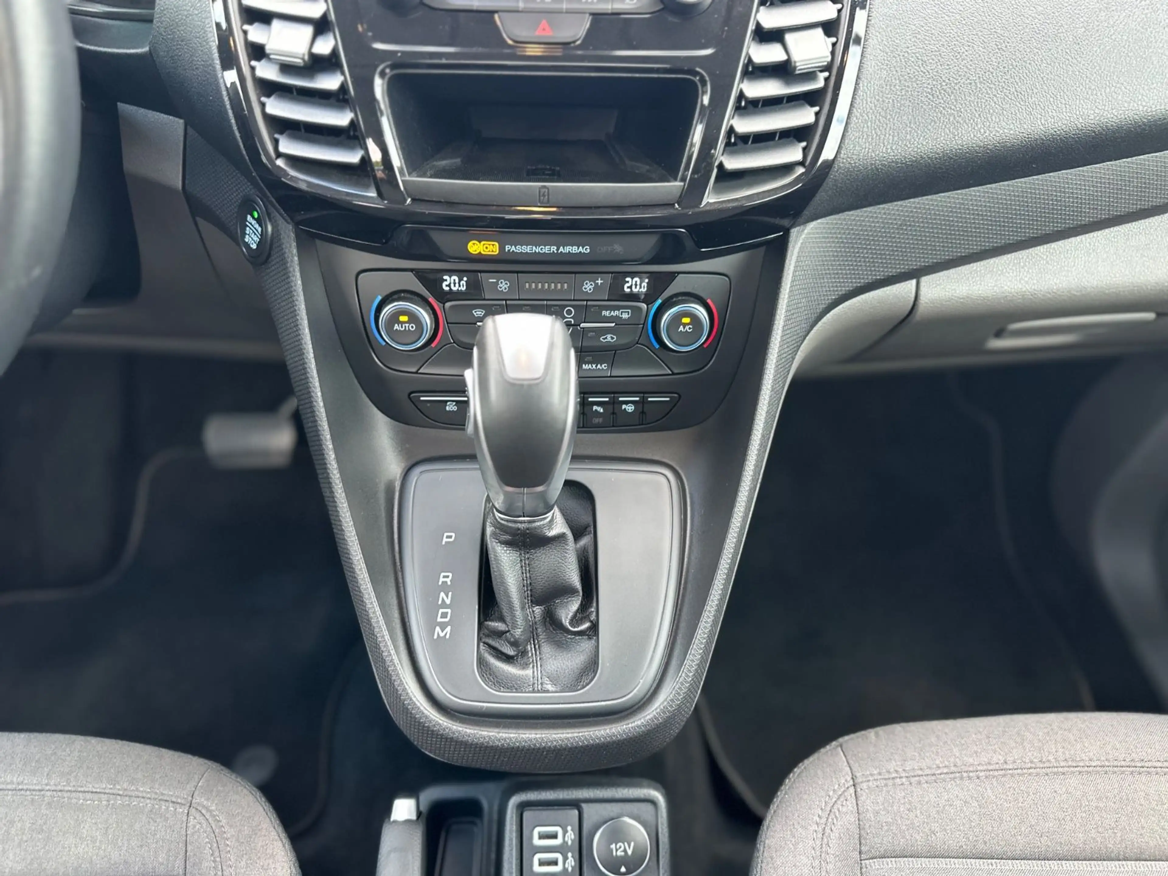 Ford Grand Tourneo Connect Titanium,Auto,52000KM,LED — photo 14