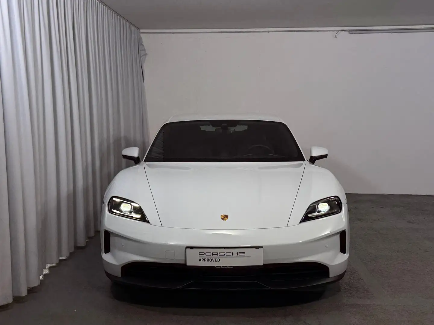 Porsche Taycan Alb - 2