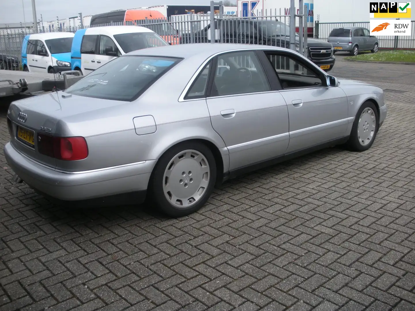 Audi A8 3.3 V8 TDI quattro Exclusive Youngtimer Gri - 1