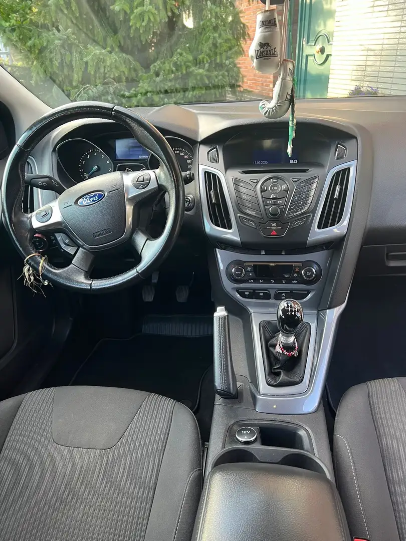 Ford Focus 1.0 EcoBoost Start-Stopp-System Titanium - 2