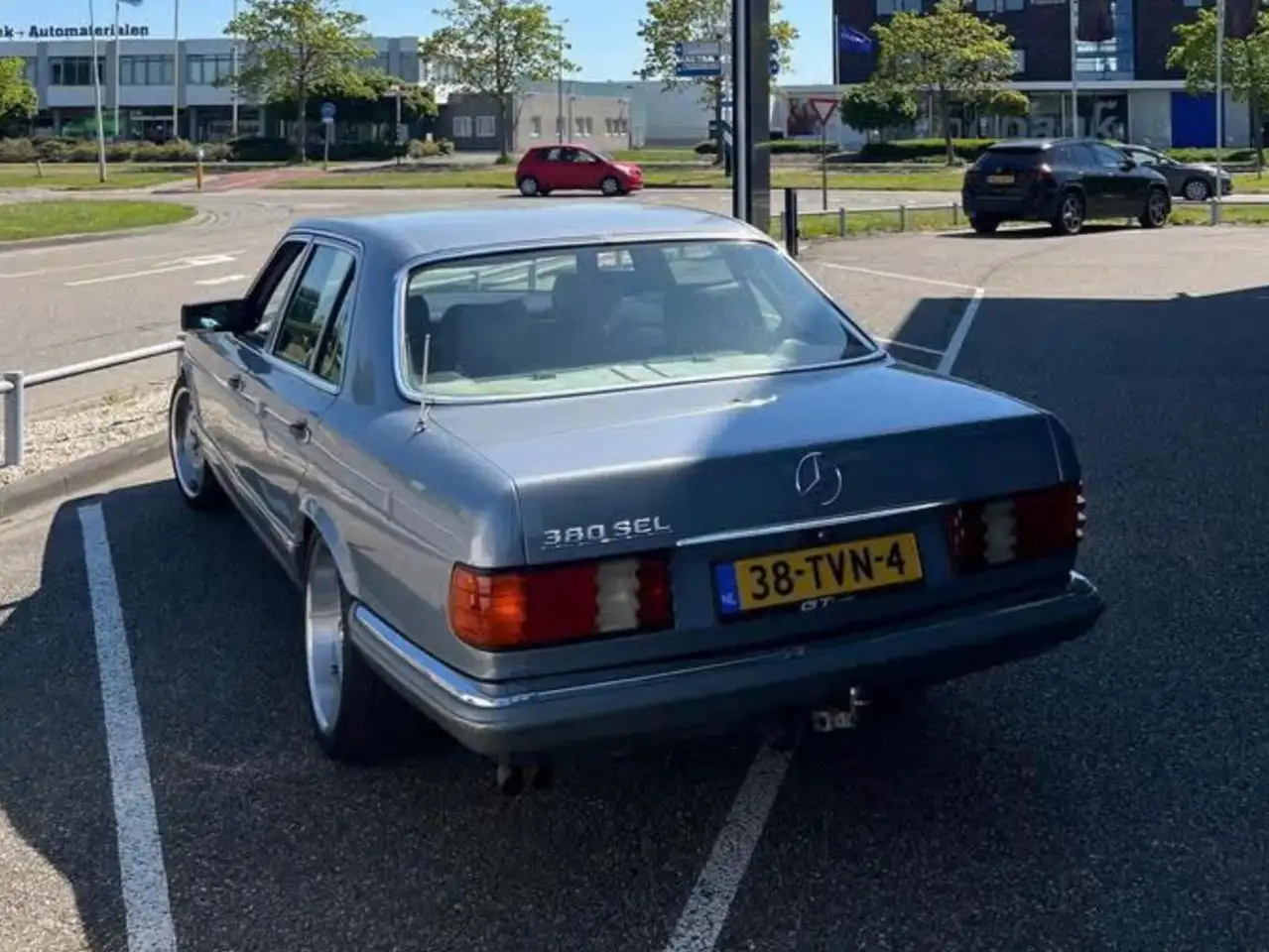 Mercedes-Benz 380 SEL, foto 4