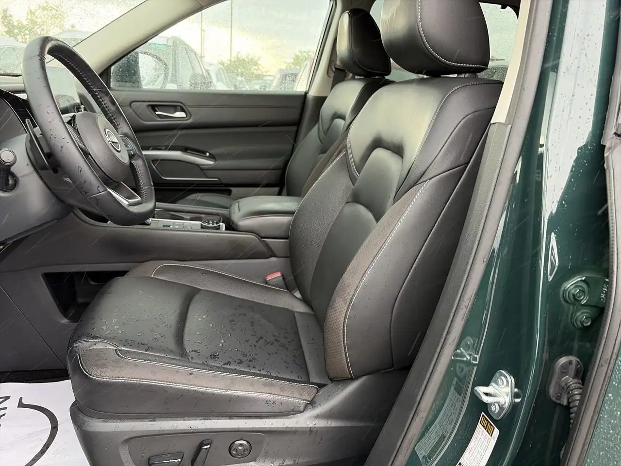 Nissan Pathfinder fotografie Nissan Pathfinder