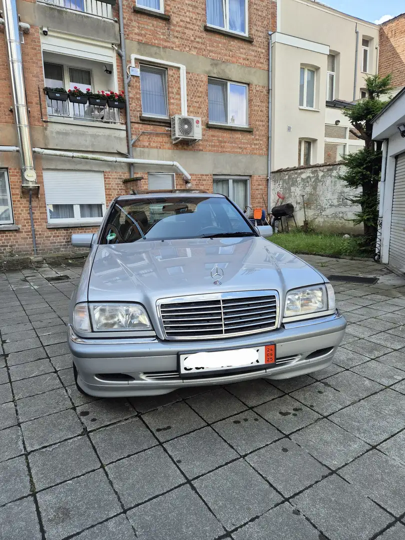 Mercedes-Benz C 180 Elegance - 2