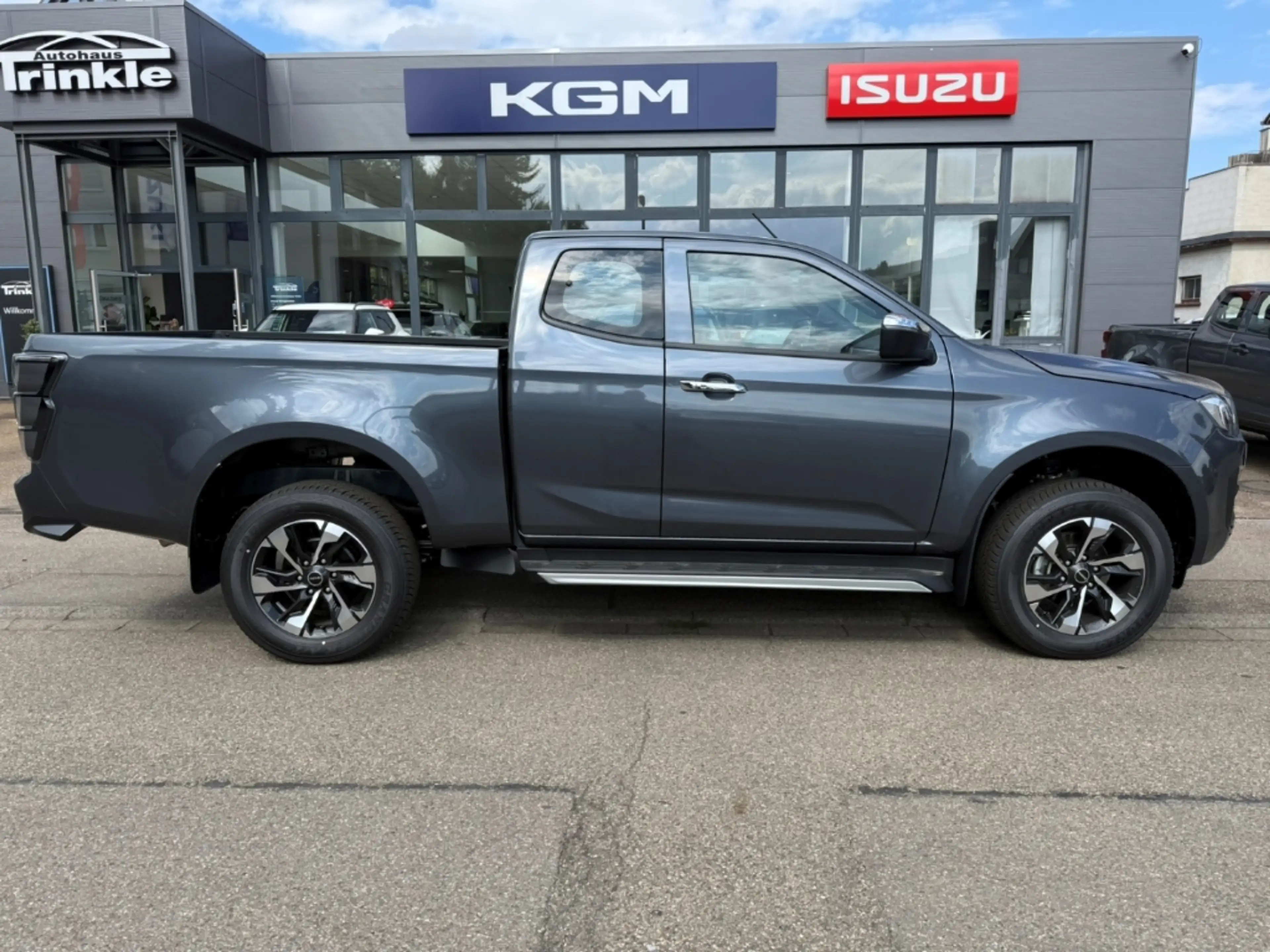 Isuzu D-Max Space Cab 4WD LSE Leder LED Apple CarPlay Android — photo 2