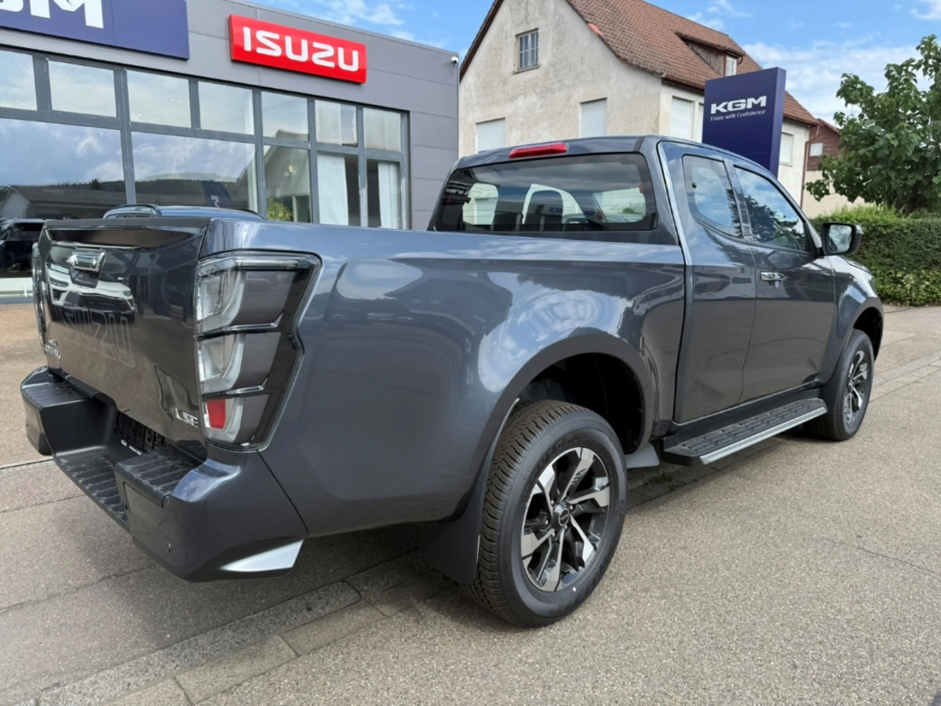 Isuzu D-Max Space Cab 4WD LSE Leder LED Apple CarPlay Android — photo 3