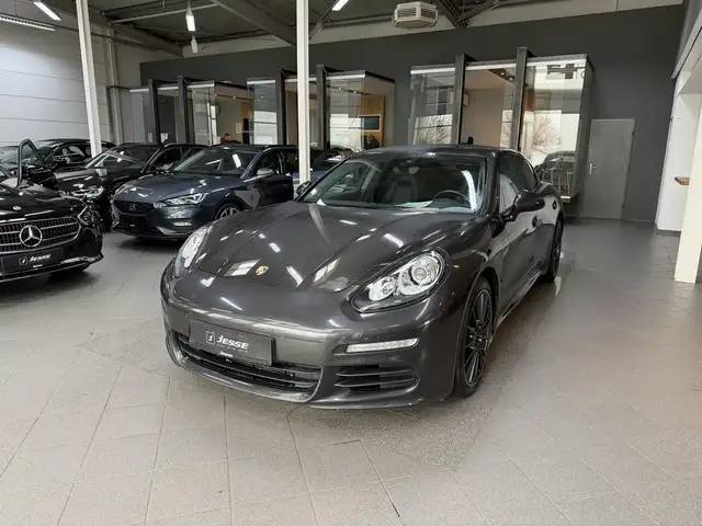 Porsche Panamera 3.0 Diesel Facelift Bi-Xenon Navi Schiebedach
