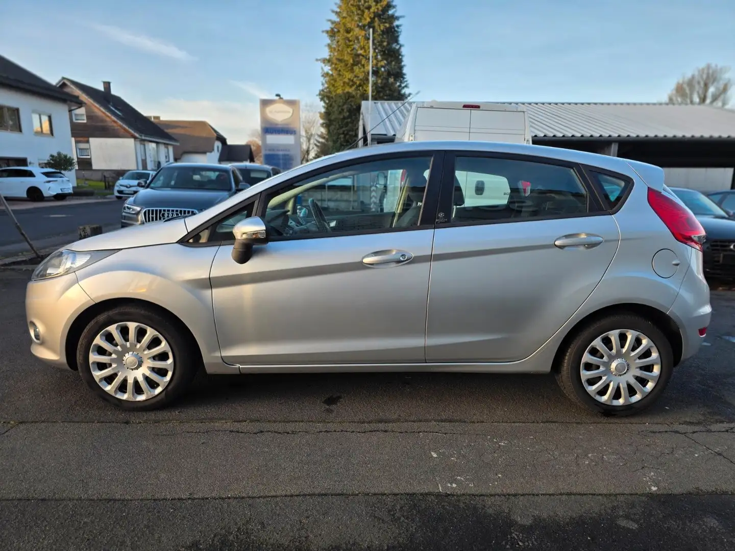 Ford Fiesta 1.4 Champions Edition Automatik 2.Hand Zilver - 2