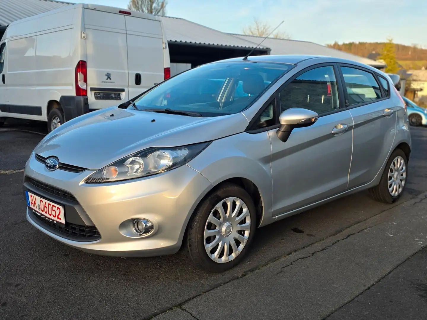 Ford Fiesta 1.4 Champions Edition Automatik 2.Hand Zilver - 1