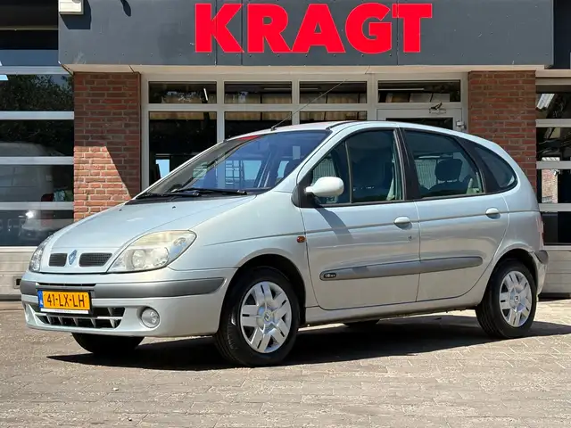 Renault Scenic Expression 1.6 107 pk -
