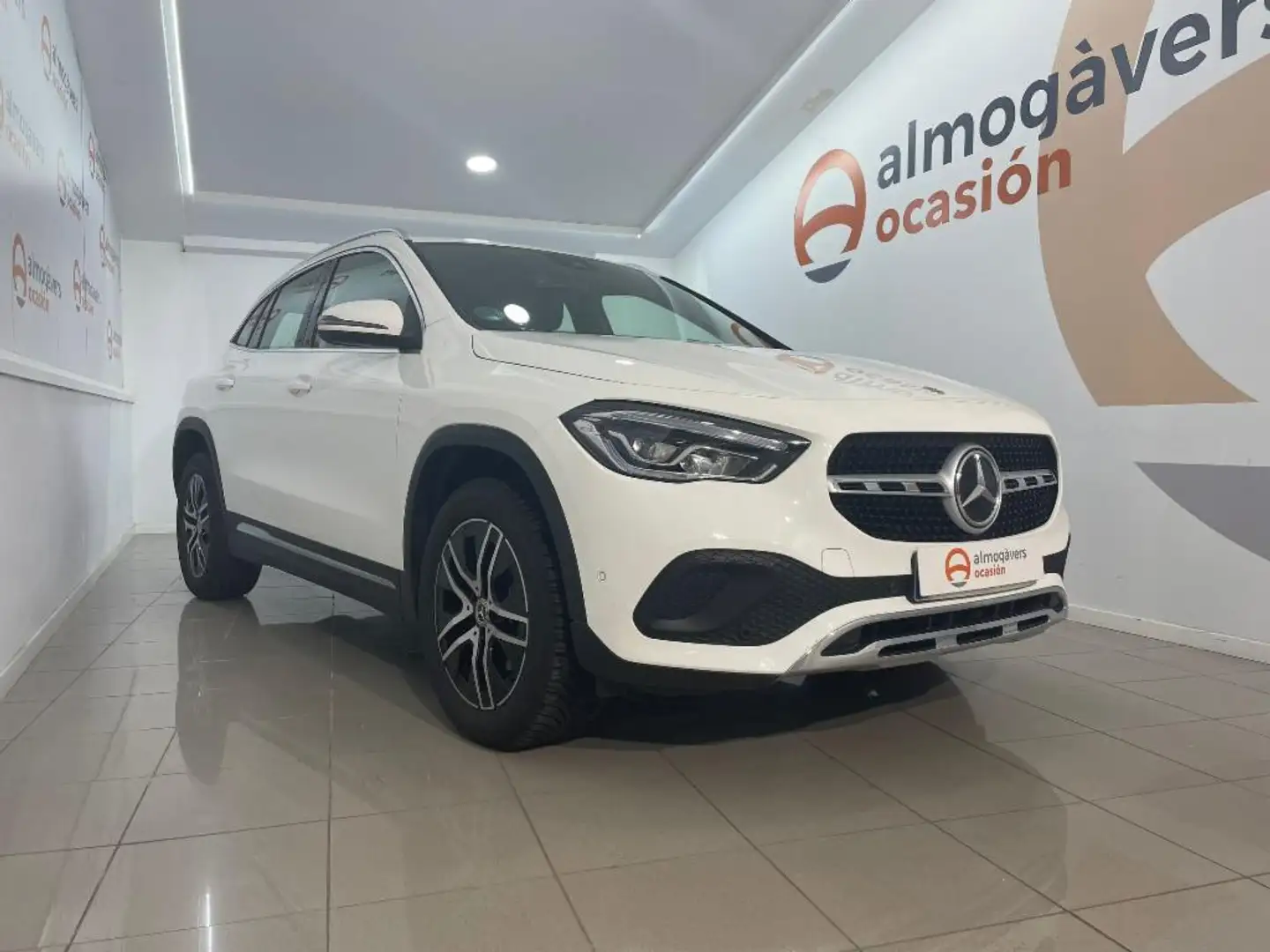 Mercedes-Benz GLA 200 2.0 DIESEL AUTOMATICO DCT 150 CV 5P Blanco - 1