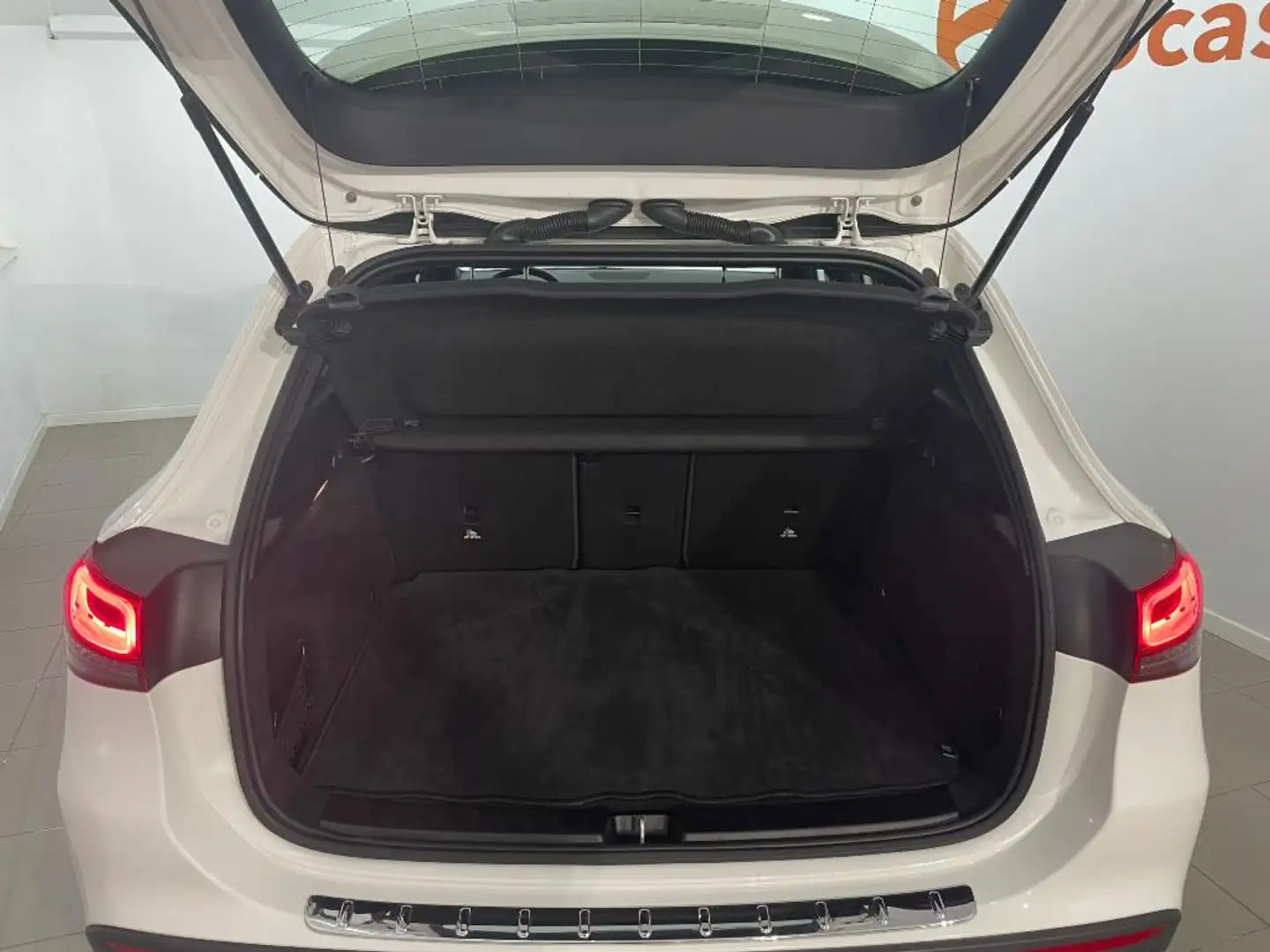 Mercedes-Benz GLA 200 2.0 DIESEL AUTOMATICO DCT 150 CV 5P Blanco - 2