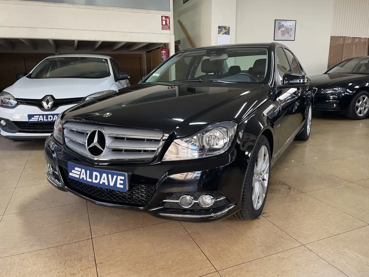 Mercedes-Benz C 180 BE Avantgarde 7G Plus Negro - 1