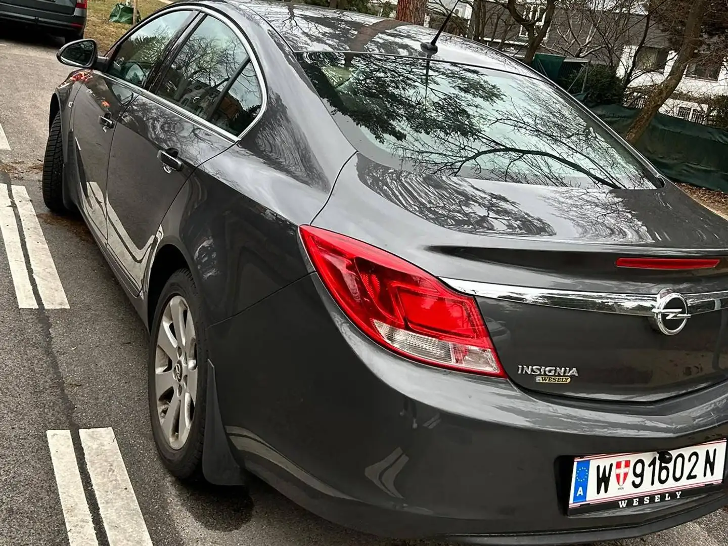 Opel Insignia Insignia 1,8 Cosmo Ecotec Cosmo Grau - 1