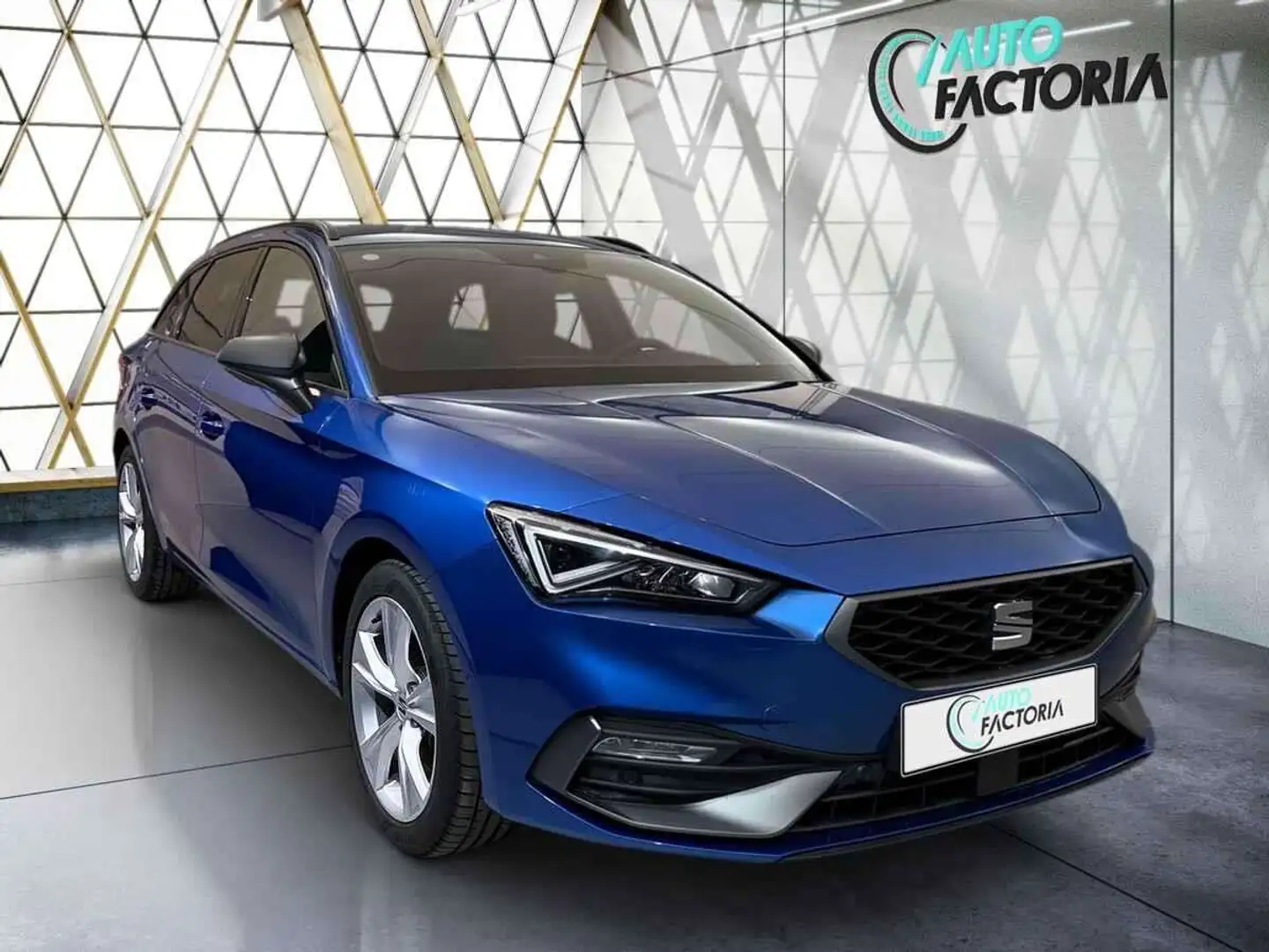 SEAT Leon Break -35% 1.5 eTSI 150cv BVA FR+GPS+CAM+Options Bleu - 2