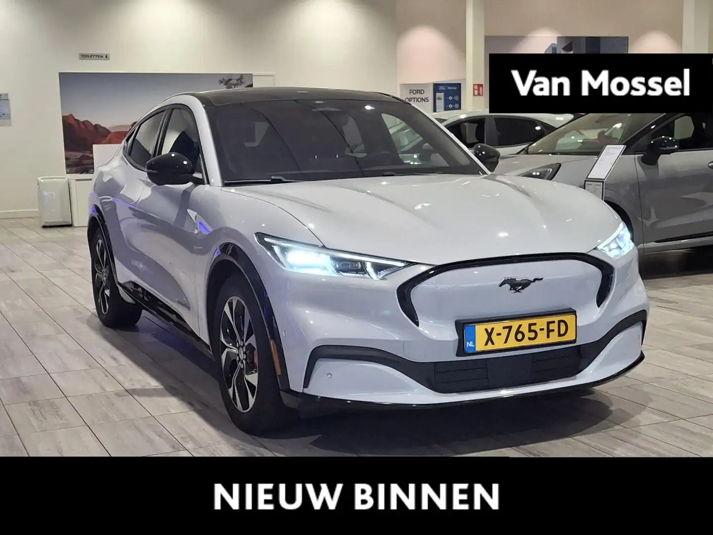 Ford Mustang Mach-E AWD 75 kWh | Pano dak | B&O | Memory seat | ACC | Wit - 1