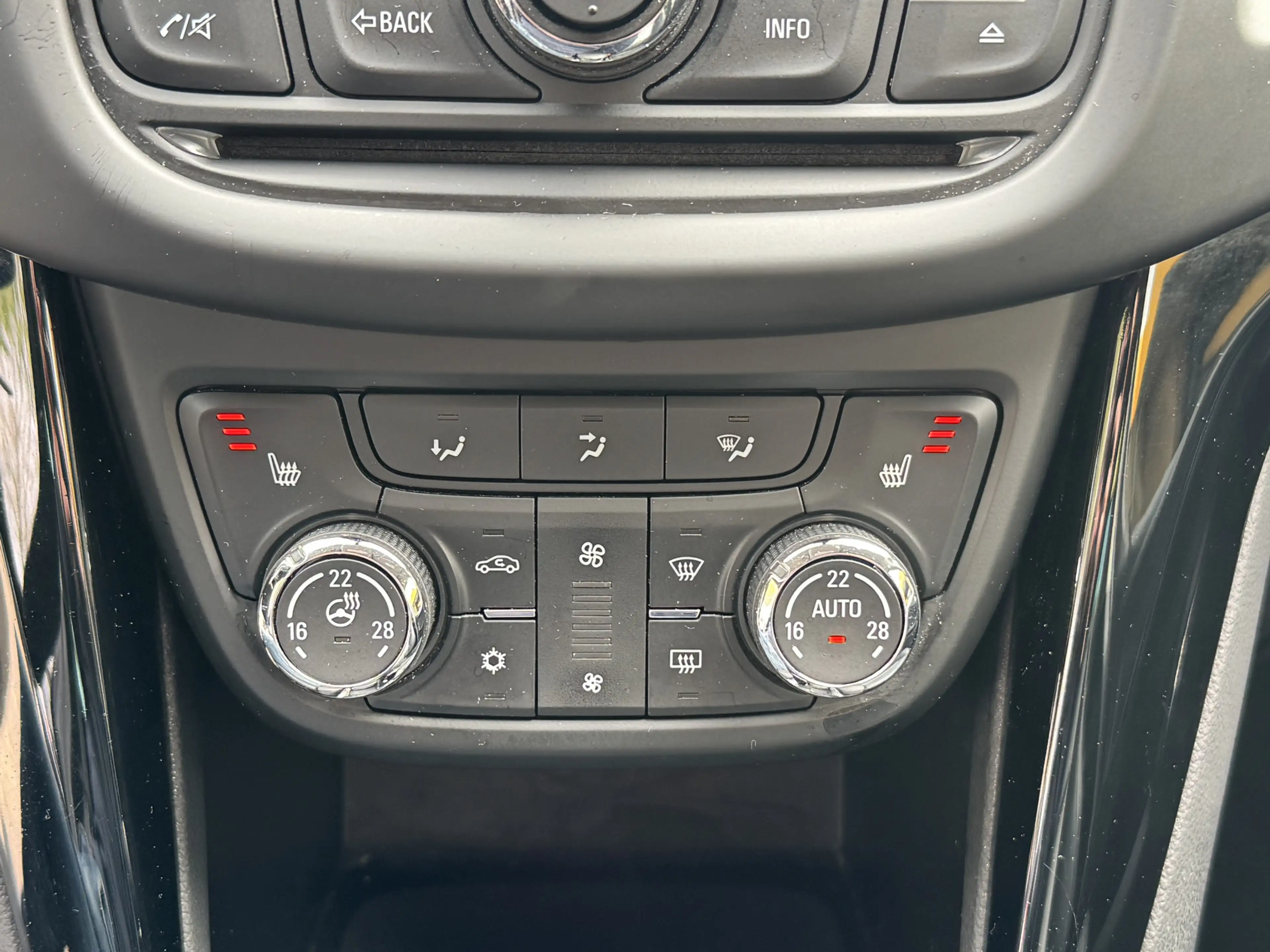Opel Zafira Tourer 1.4 Turbo 140PK Business+ 7Pers Automaat Climate C — photo 9