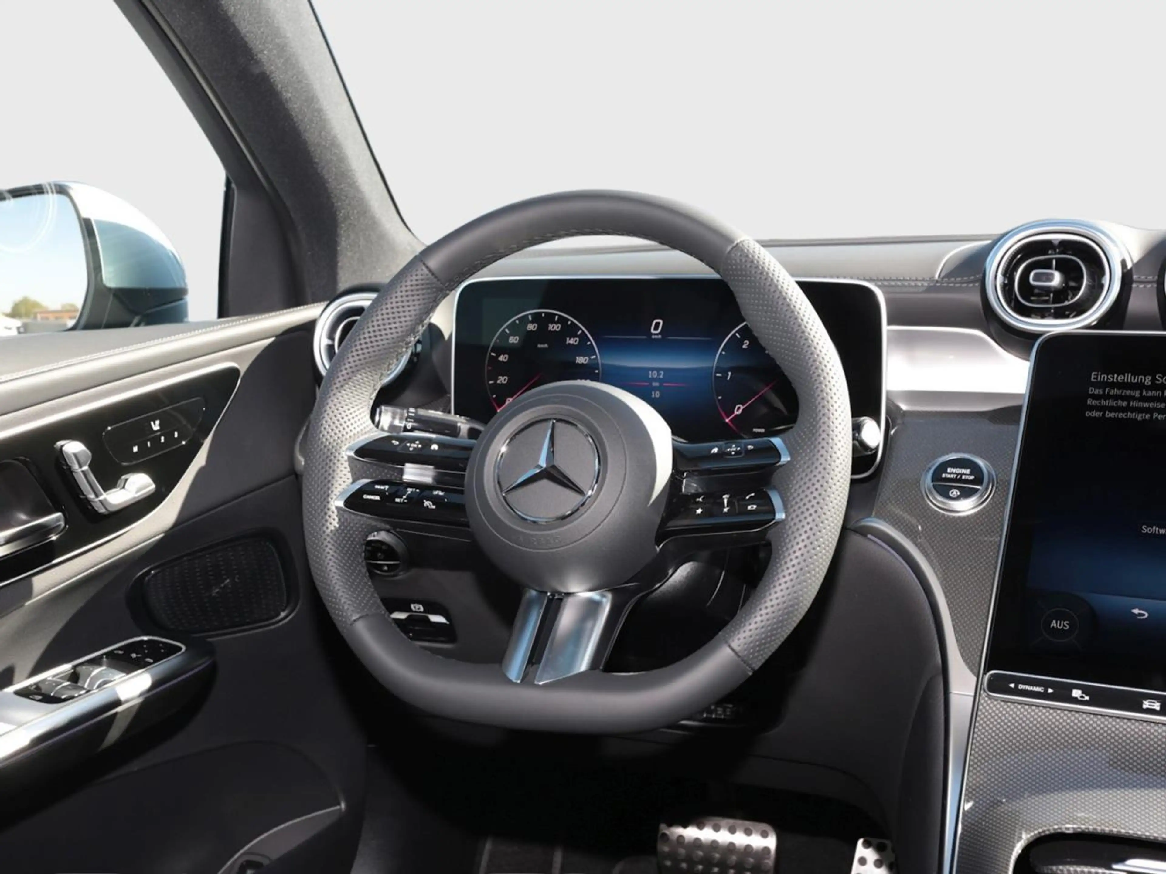 Mercedes-Benz GLC 220 d 4MATIC Coupé AMG Panorama AHK Distronic — photo 9