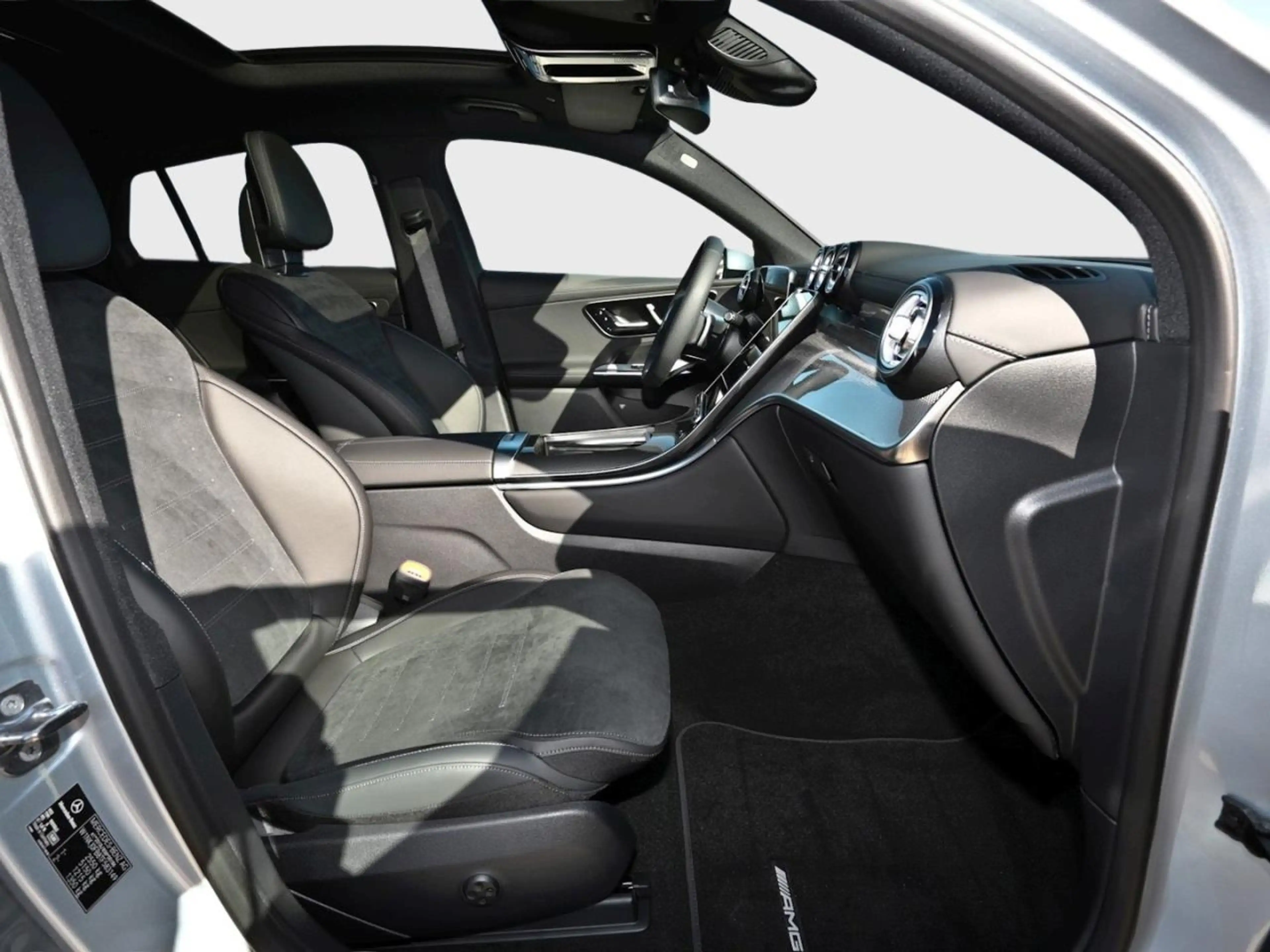 Mercedes-Benz GLC 220 d 4MATIC Coupé AMG Panorama AHK Distronic — photo 8