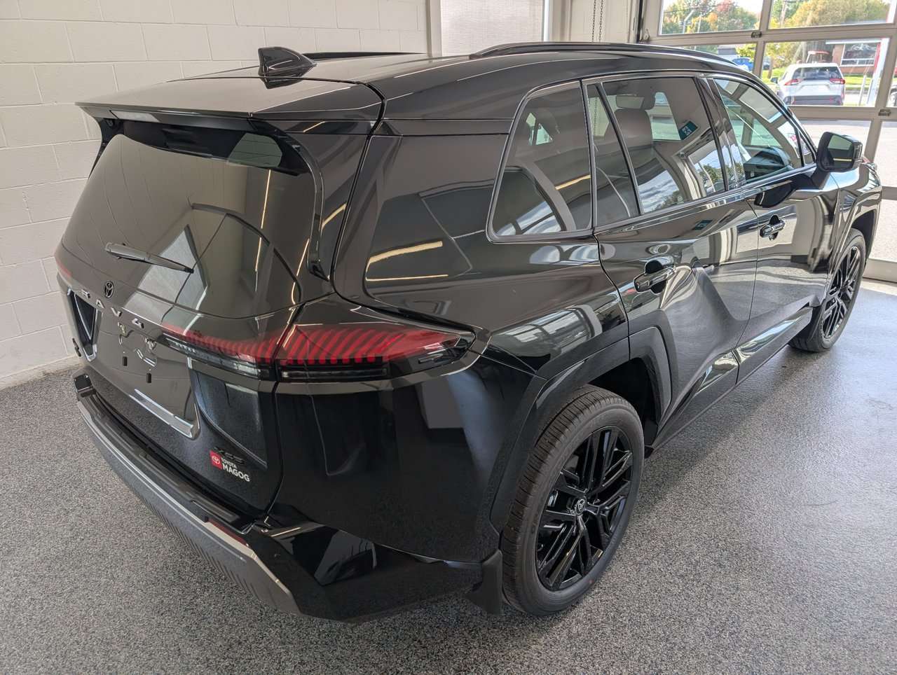 2026 Toyota RAV4 XSE TECH AWD — photo 3
