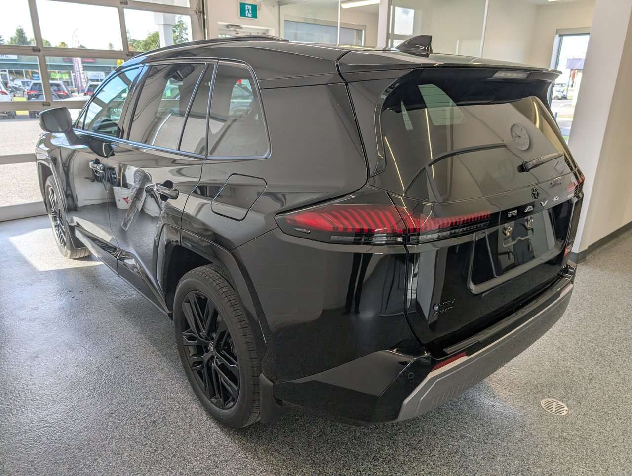 2026 Toyota RAV4 XSE TECH AWD — photo 4