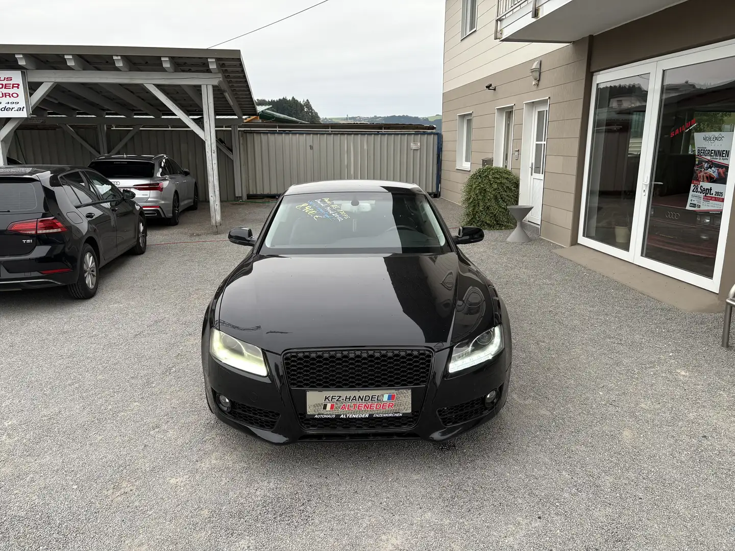 Audi A5 Coupé 2,0 TDI DPF "2.BESITZ*XENON*SITZH" Noir - 2
