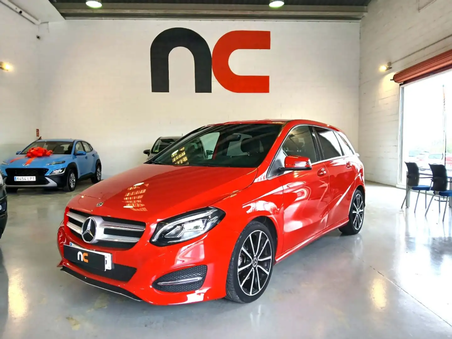 Mercedes-Benz B 200 200d 4MATIC 7G-DCT Rouge - 1