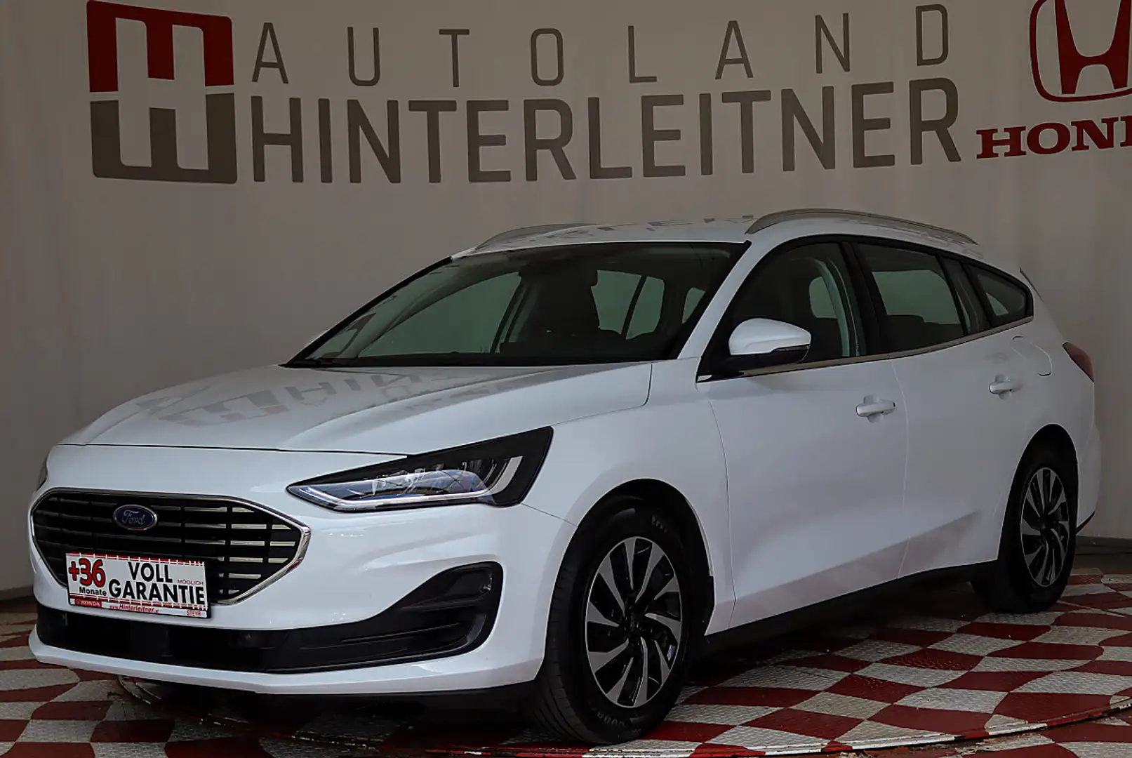 Ford Focus Traveller 1,5 Titanium LED NAVI WINTERPAKET Weiß - 1