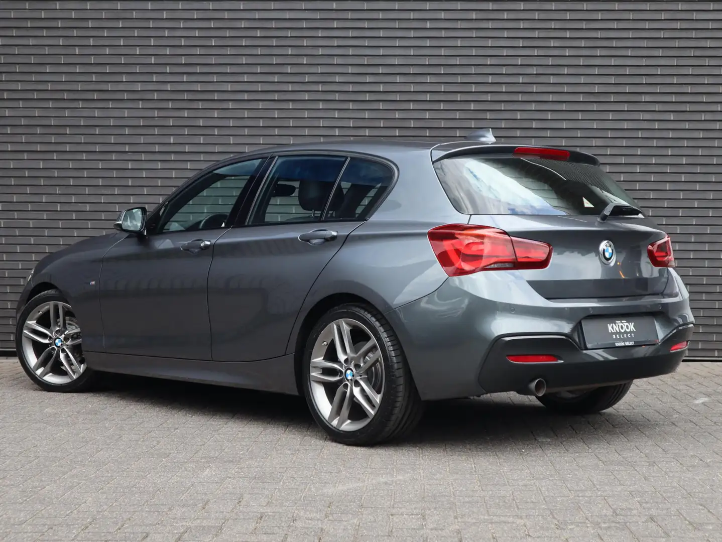 BMW 118 1-serie 118i Edition M Sport Shadow High Executive Gris - 2