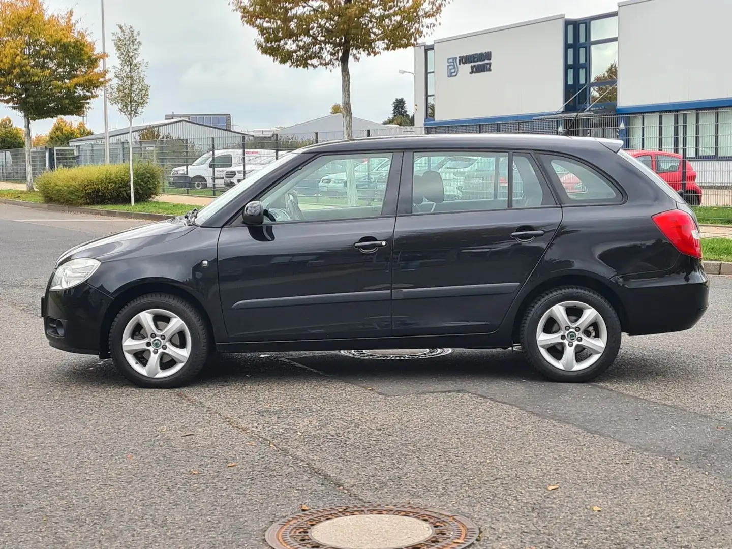 Skoda Fabia Combi Elegance*Autom.*Tempo*PDC* Černá - 2