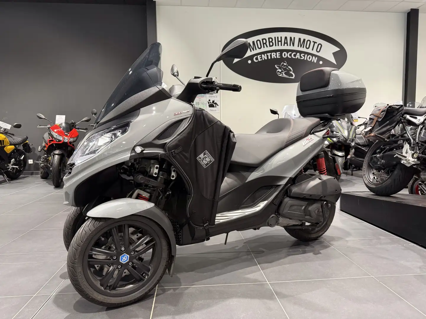 Piaggio MP3 300 Grigio - 1