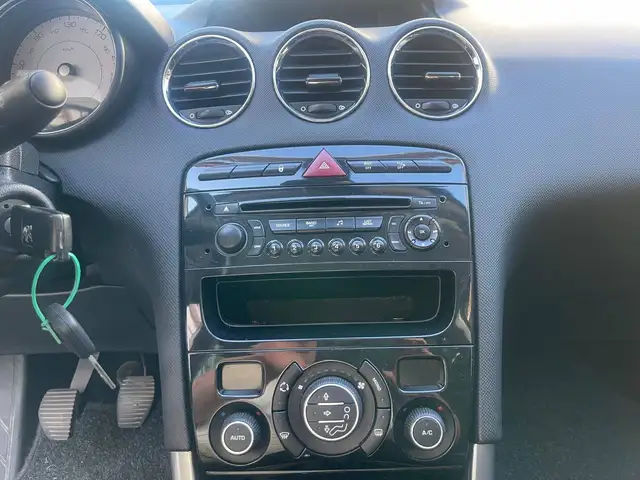 Peugeot 308 view 10
