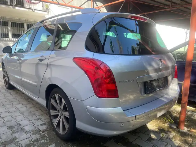 Peugeot 308 view 6