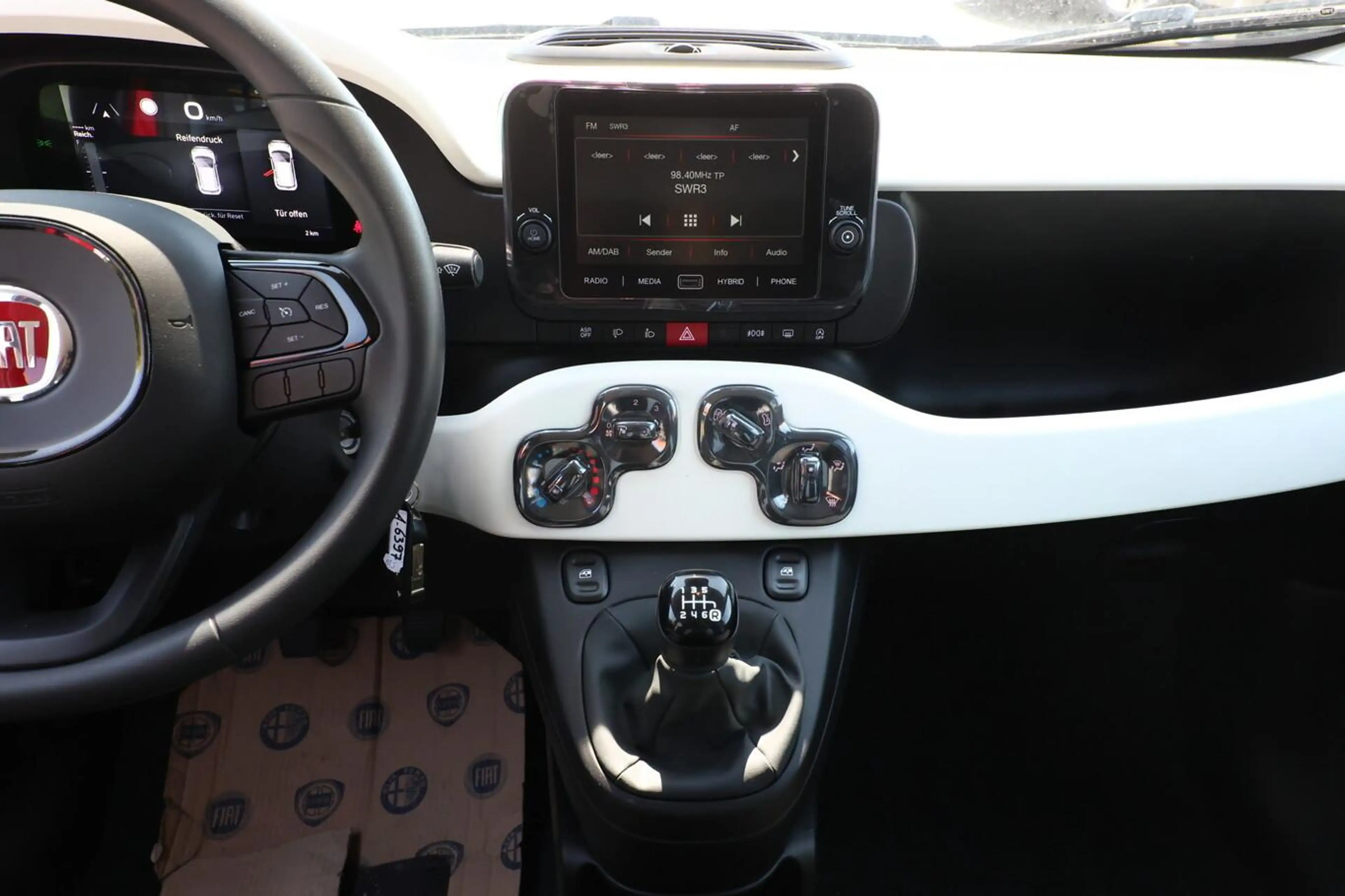 Fiat Panda Cross 5S PDC CarP/AndroidA PrivG 15Z NSW 48 kW ... — photo 8