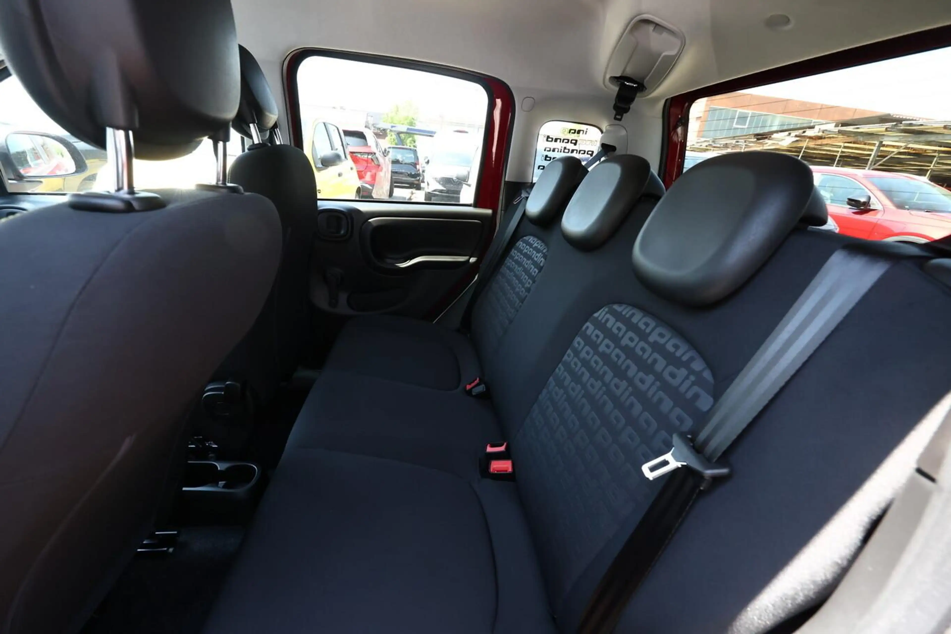 Fiat Panda Cross 5S PDC CarP/AndroidA PrivG 15Z NSW 48 kW ... — photo 10