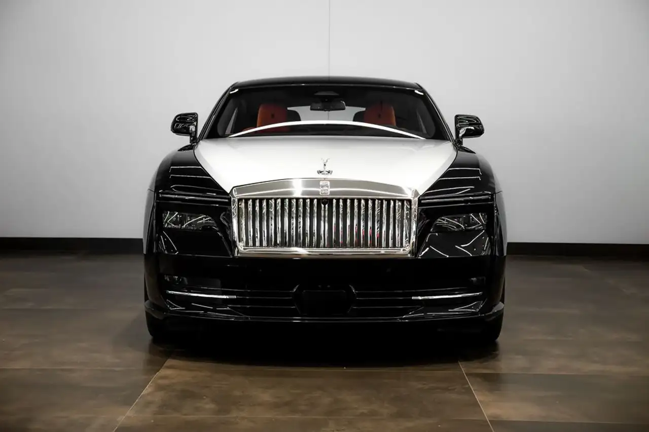 Rolls-Royce Spectre снимка Rolls-Royce Spectre