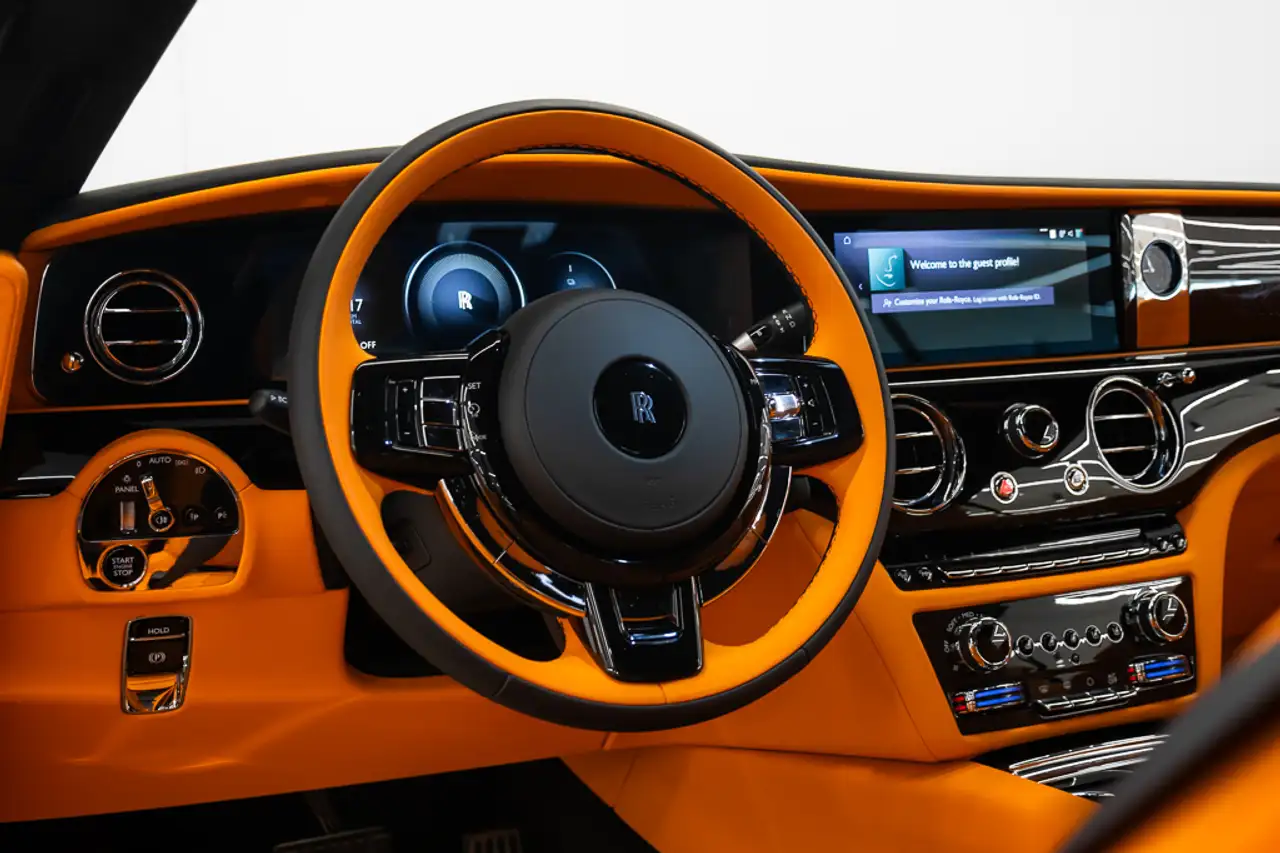 Rolls-Royce Spectre снимка Rolls-Royce Spectre