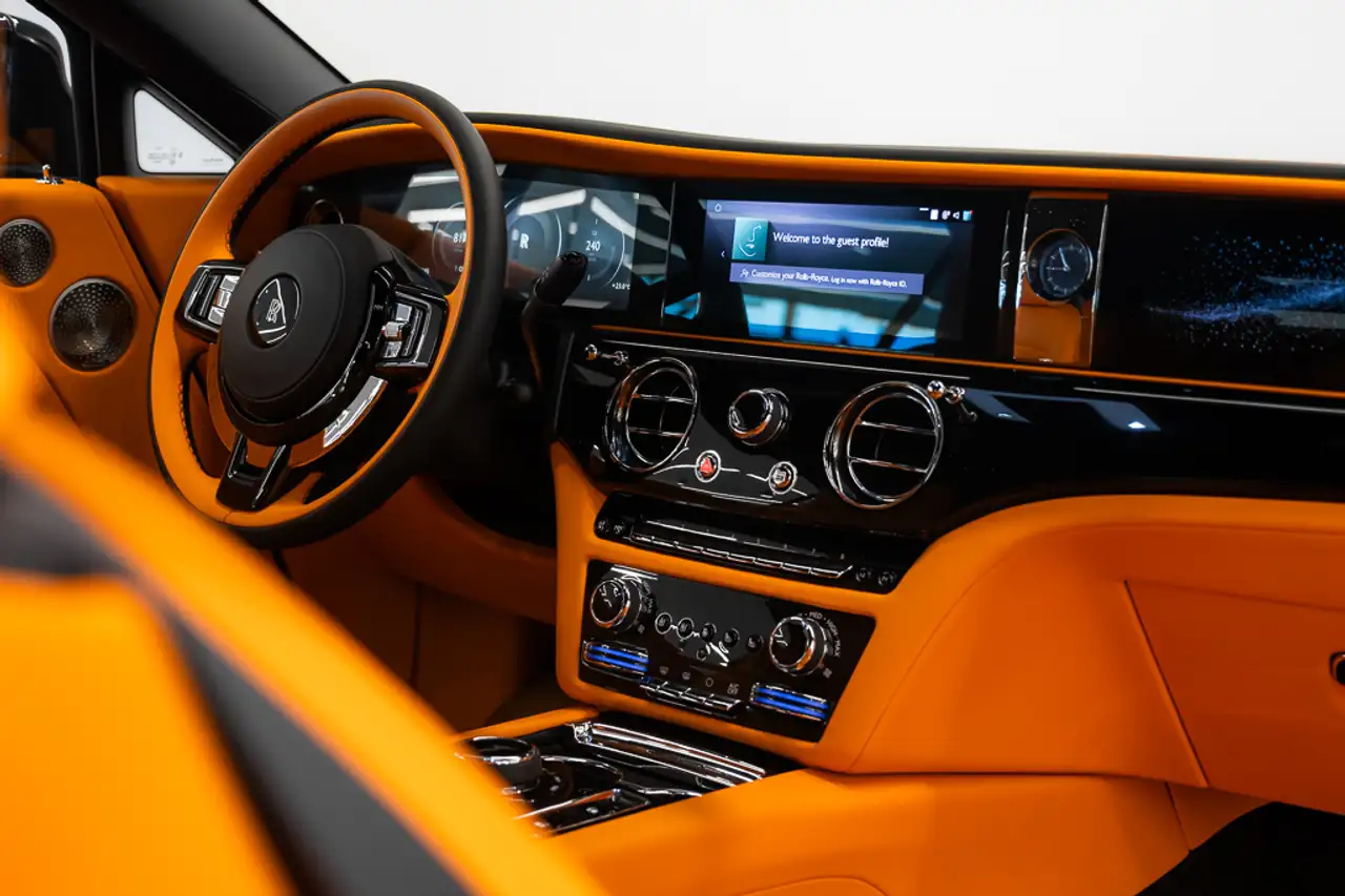 Rolls-Royce Spectre снимка Rolls-Royce Spectre