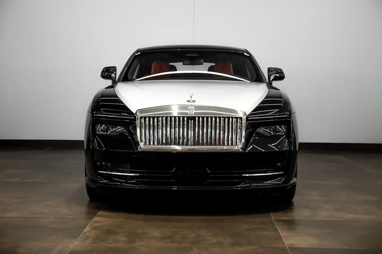 Rolls-Royce Spectre снимка Rolls-Royce Spectre
